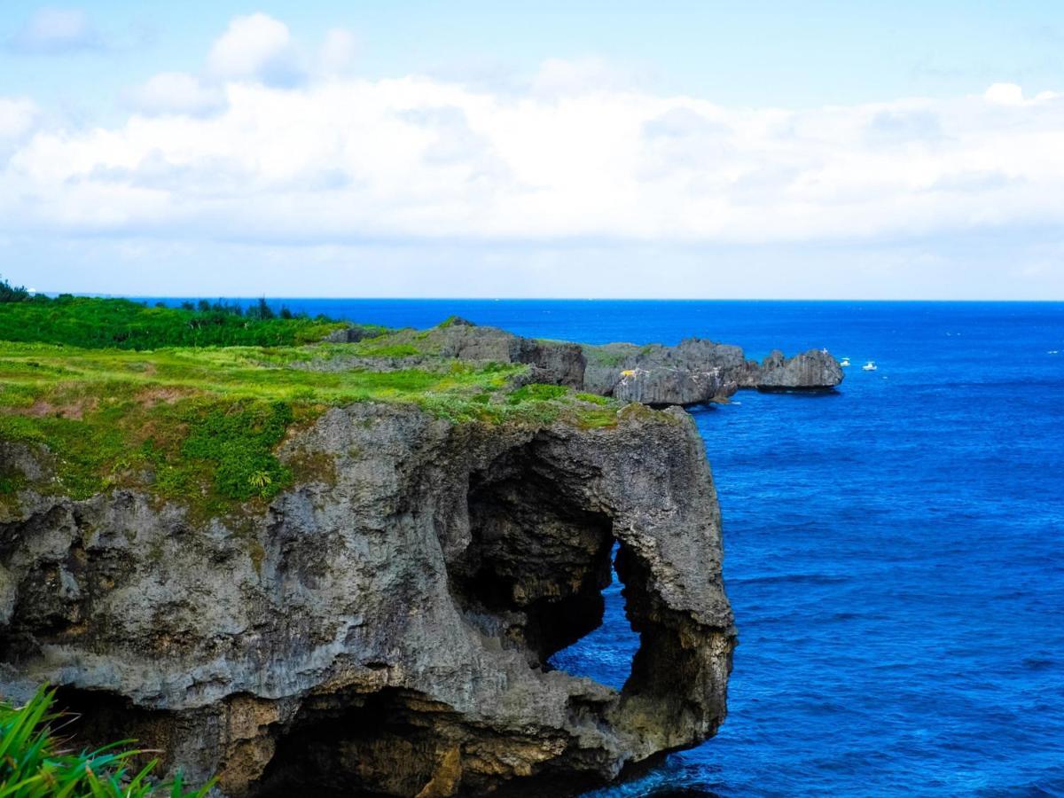 Hotel Palm Tree Hill Okinawa Exterior foto